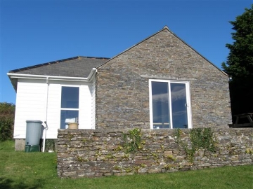 Front of Roseland Holiday Cottage